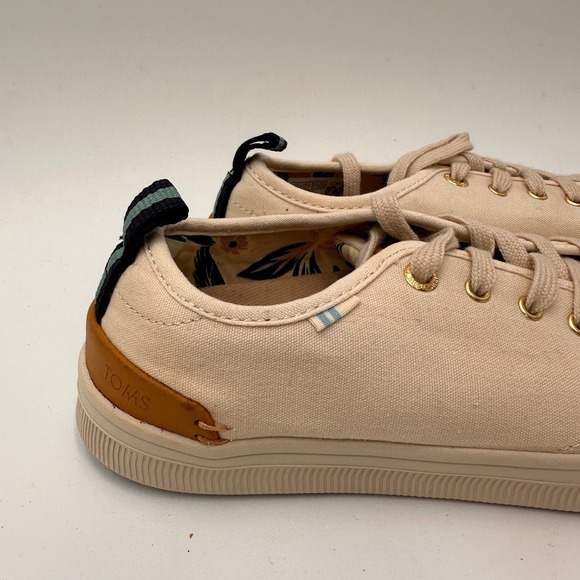 Toms Cream and Tan Sneakers - Picture 3 of 10